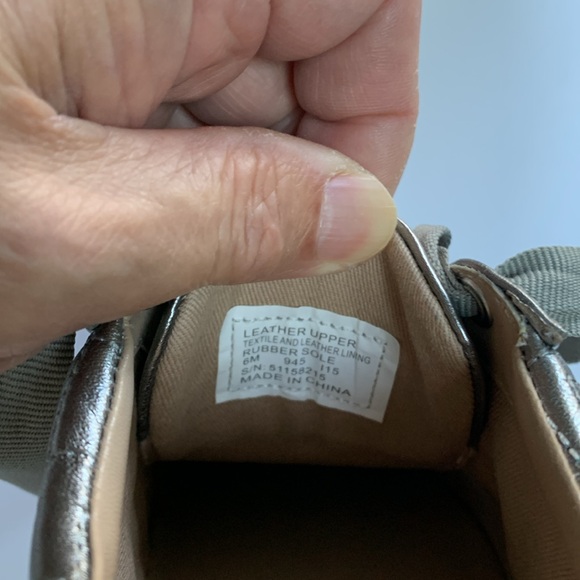 Tory Burch Women’s Low-Top Leather Upper Sneakers - Picture 8 of 9